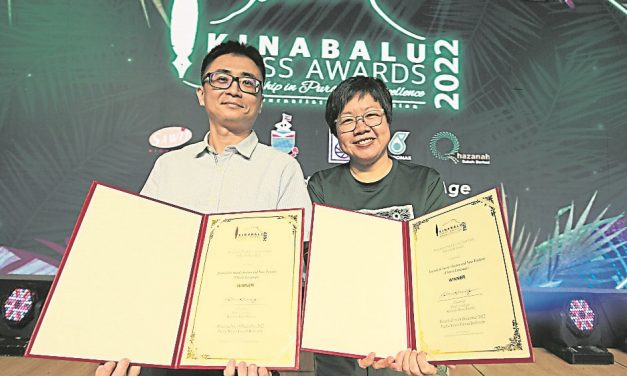 KINABALU PRESS AWARDS 2022  – Sabah State Government and Sabah Journalists Association 2